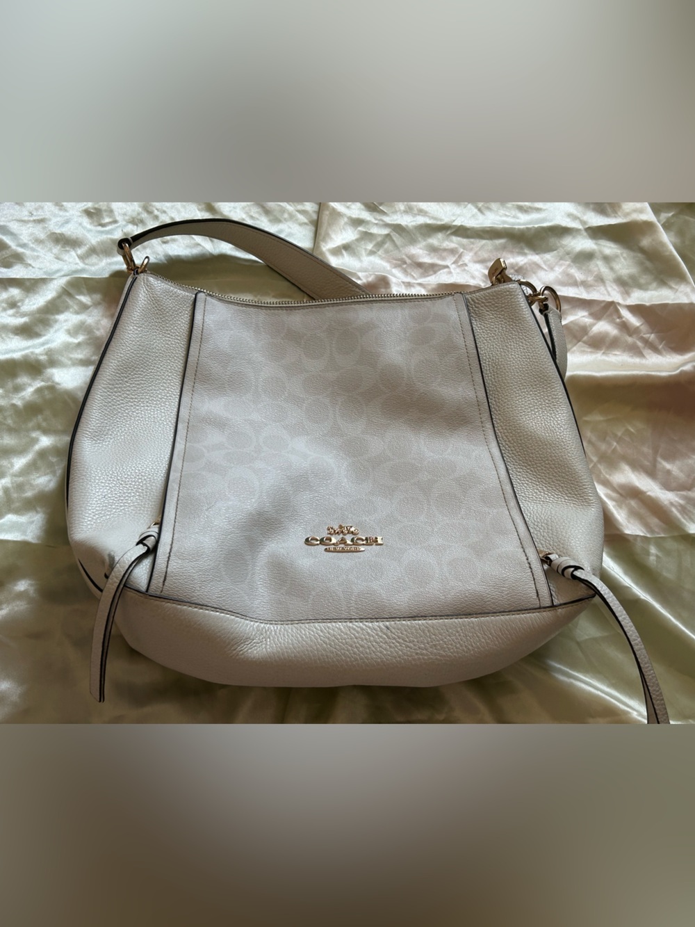 Coach Pebbled Leather and Signature Pattern Shoulder Bag in Chalk/Off-White